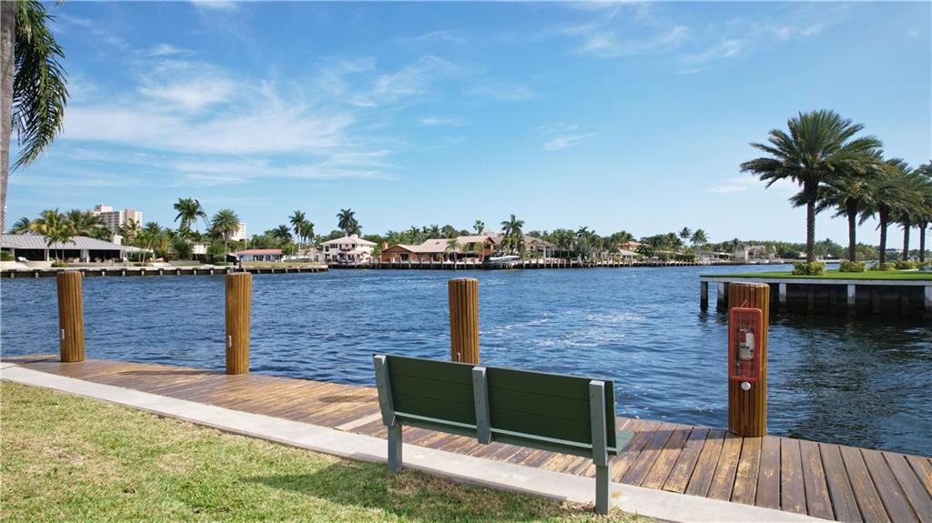Bay Colony Club - Residential