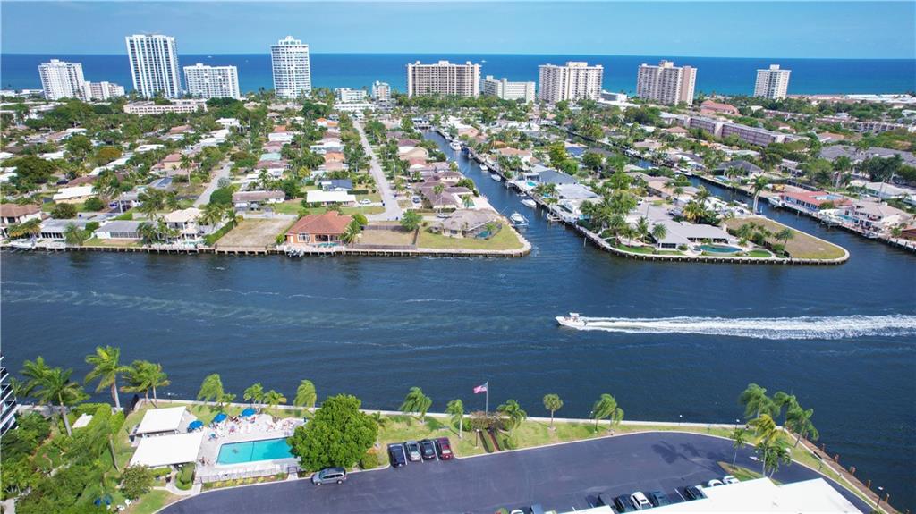 Bay Colony Club - Residential