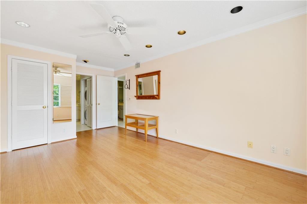 Bay Colony Club - Residential