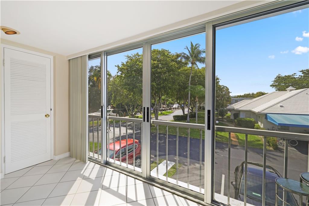 Bay Colony Club - Residential