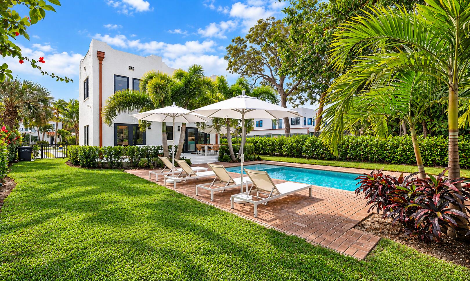 225 Monroe Drive, West Palm Beach, FL, 33405/$3,990,000 1 225 Monroe Drive
