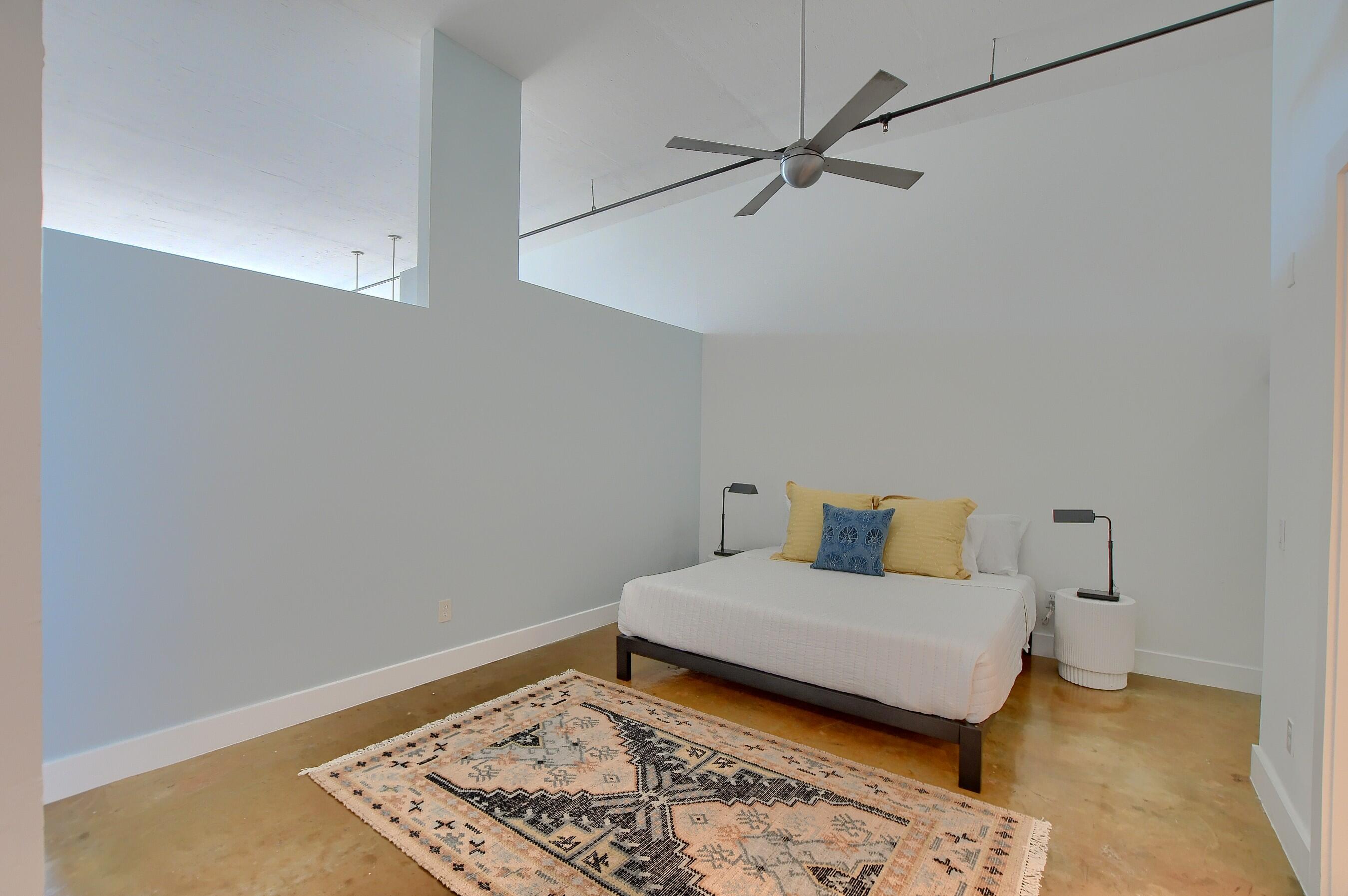 180 NE 4th Avenue 406