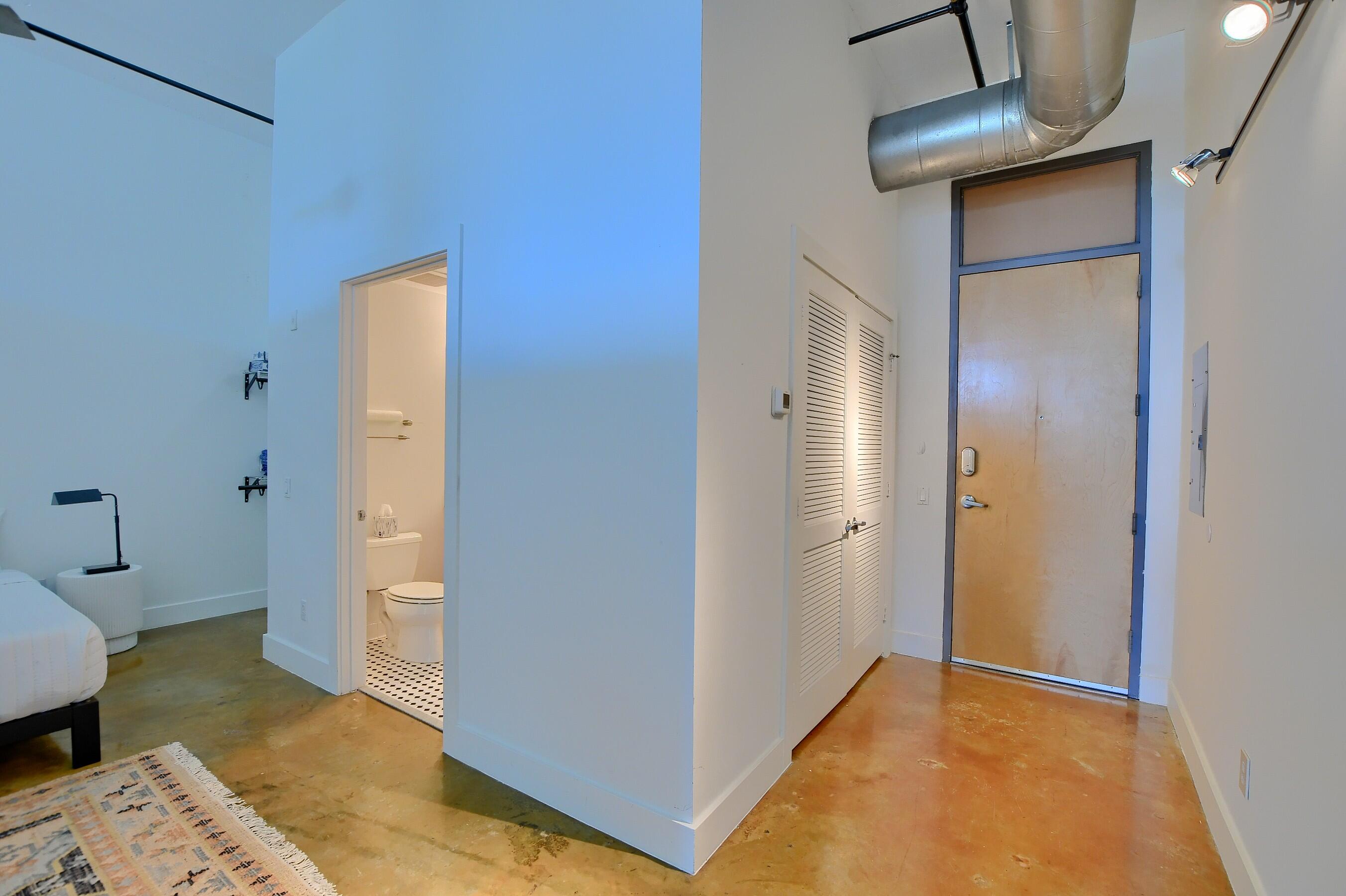 180 NE 4th Avenue 406