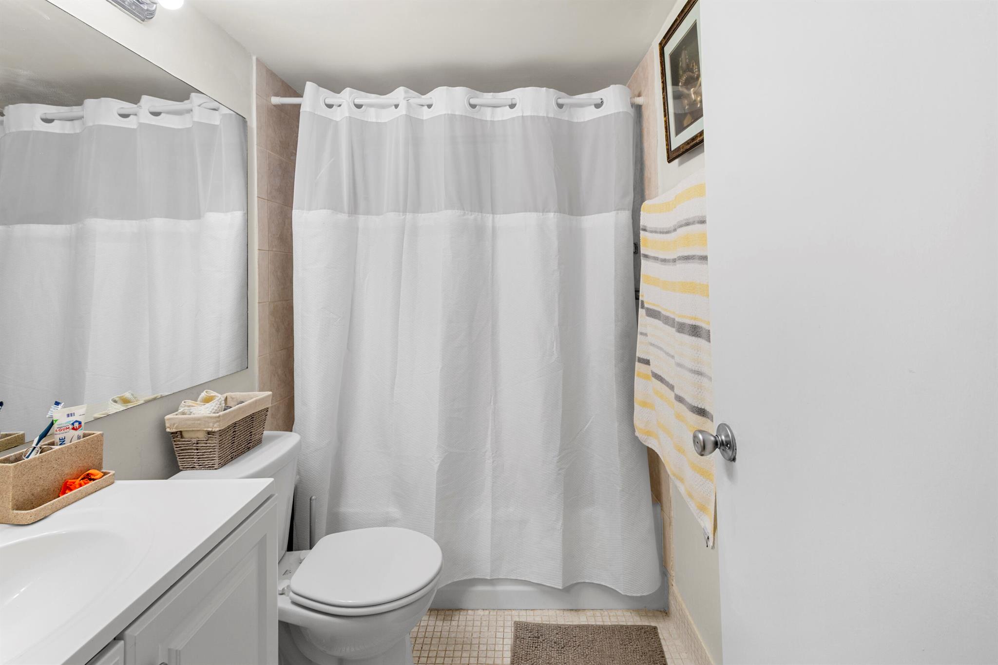 MANSFIELD AT CENTURY VILL - Residential Lease