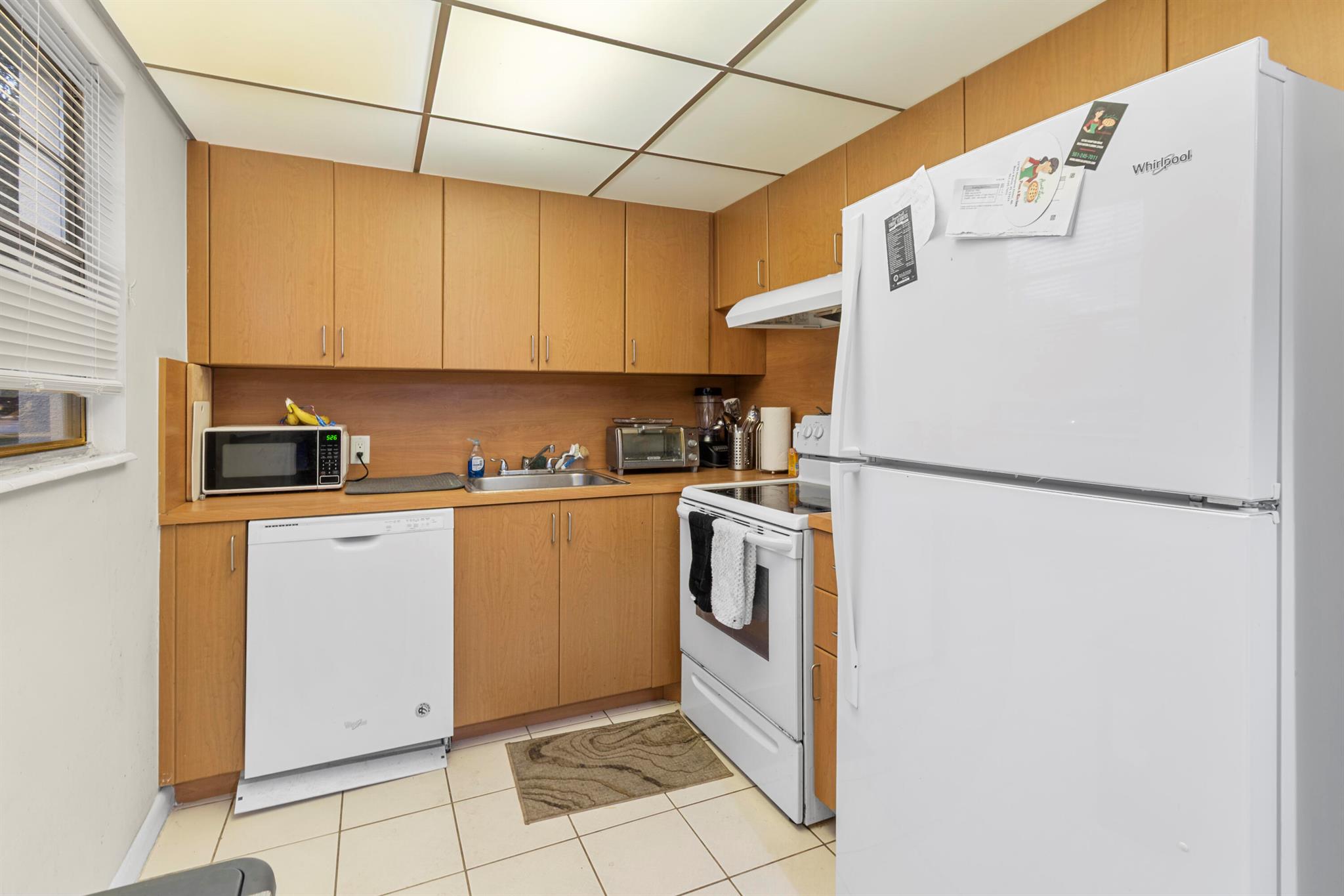 MANSFIELD AT CENTURY VILL - Residential Lease