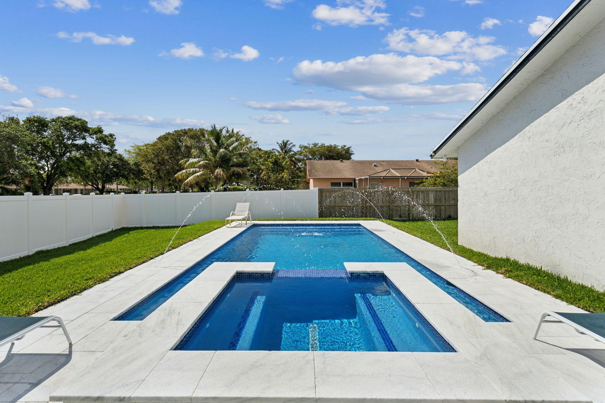 510 Kingbird Circle