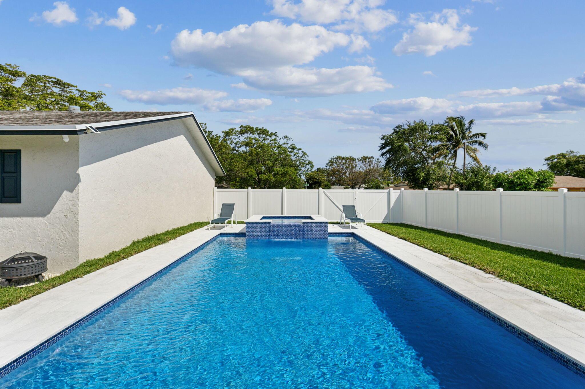 510 Kingbird Circle