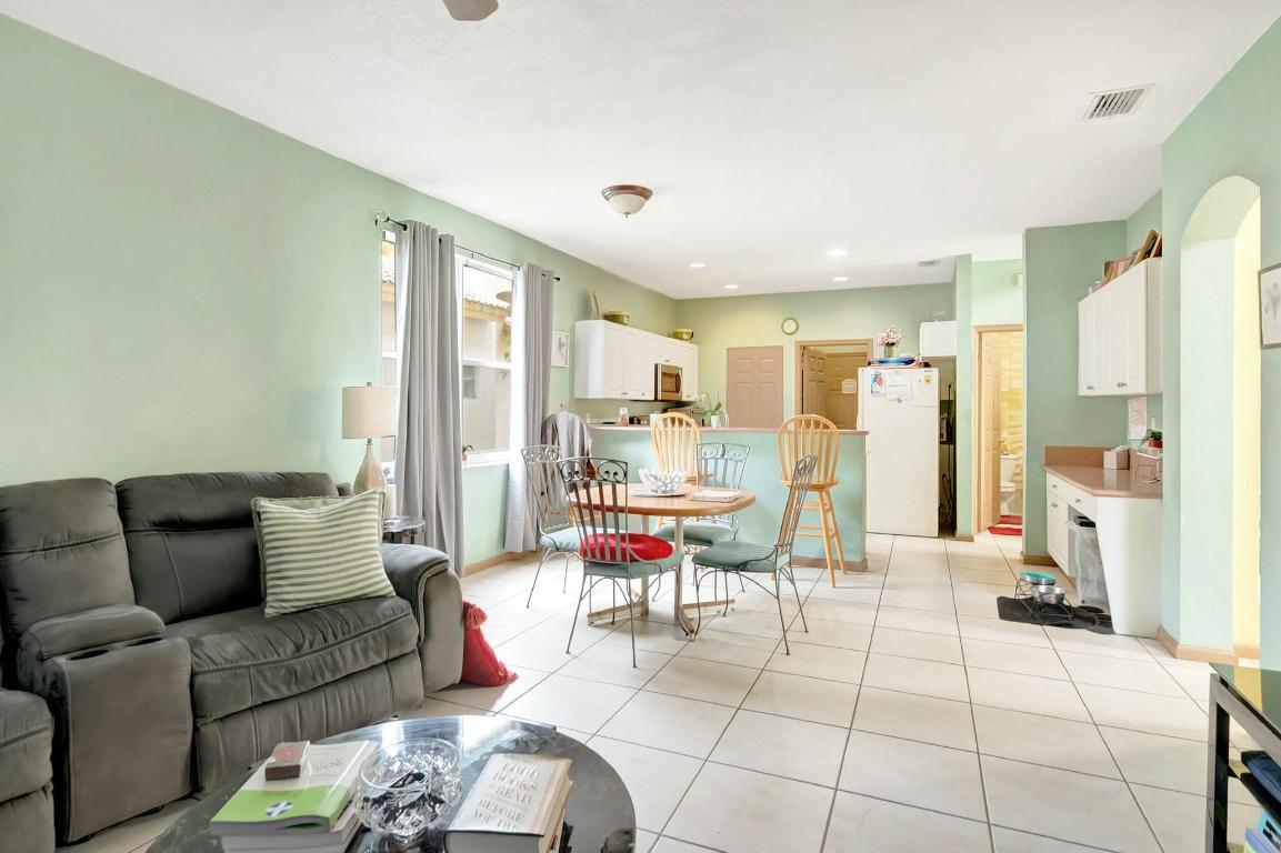 Regency Lakes - Residential