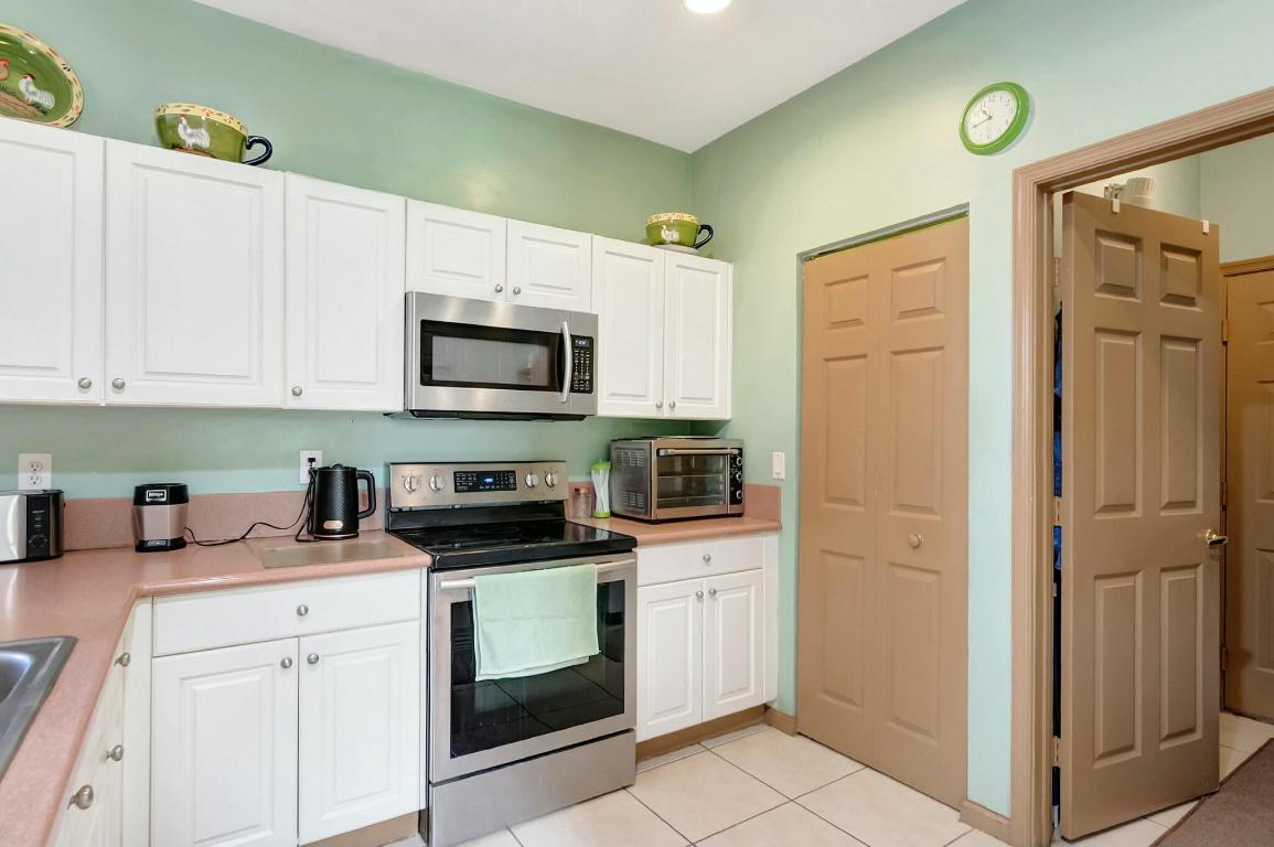 Regency Lakes - Residential