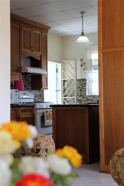 DUNCAN VILLAGE - Residential