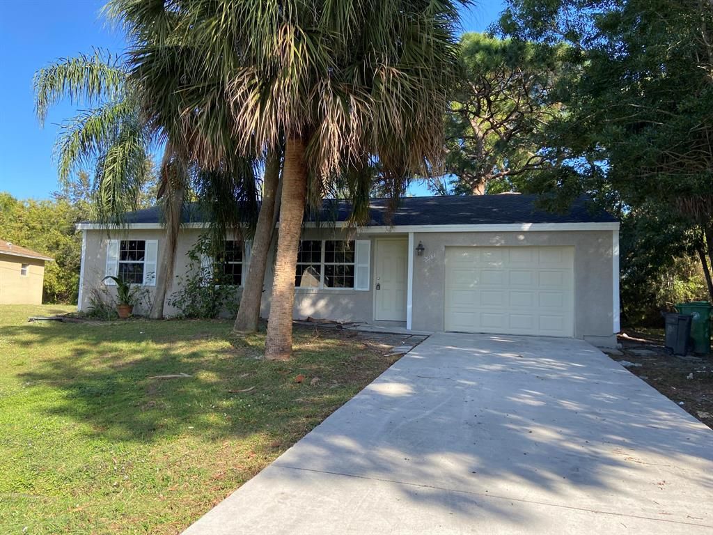 Photo of 2081 SE Ellington Terrace, Port Saint Lucie, FL 34952 (MLS # R10761640)