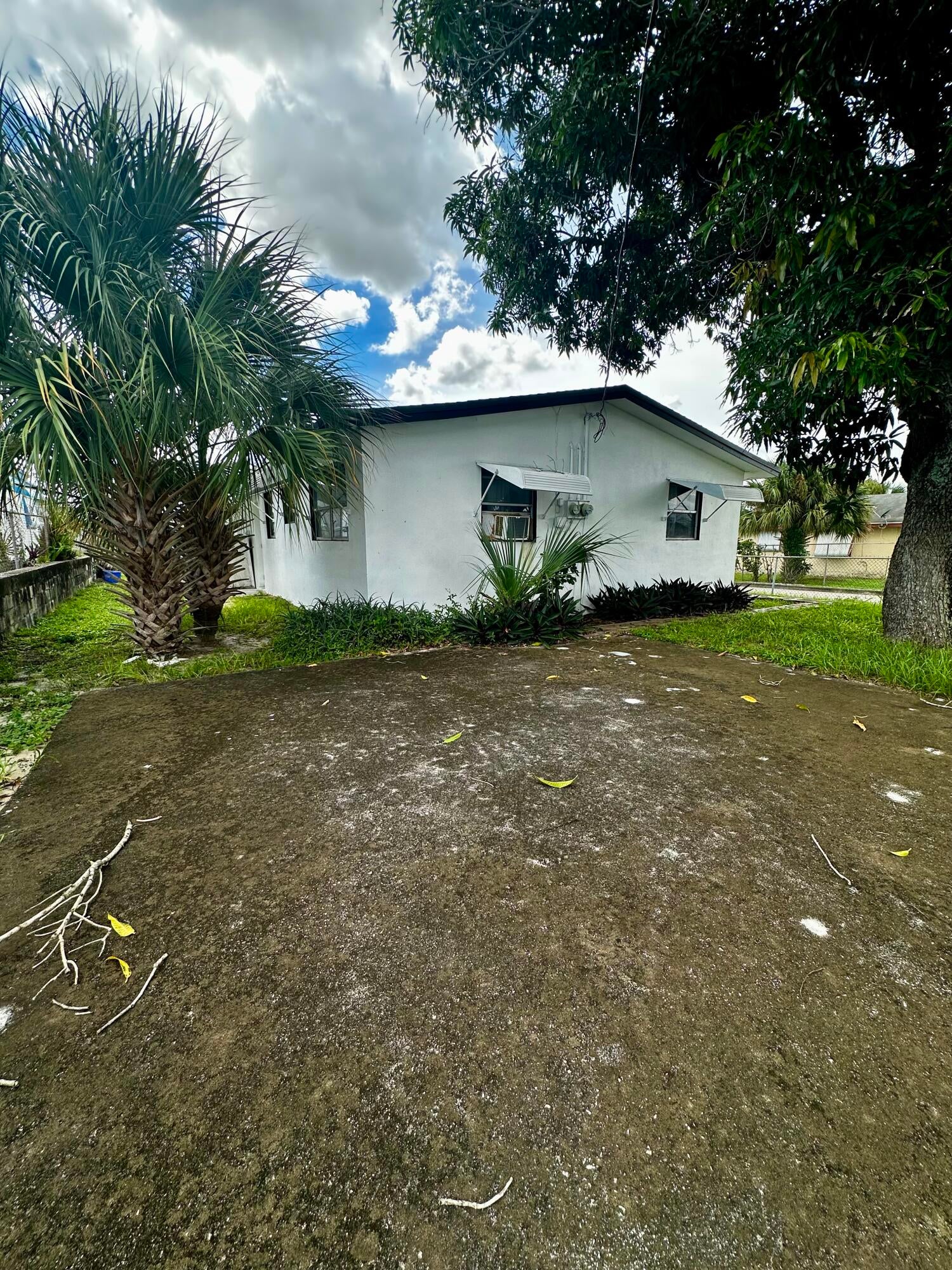 View photos, virtual tours, details... 3116 RJ HENDLEY Avenue