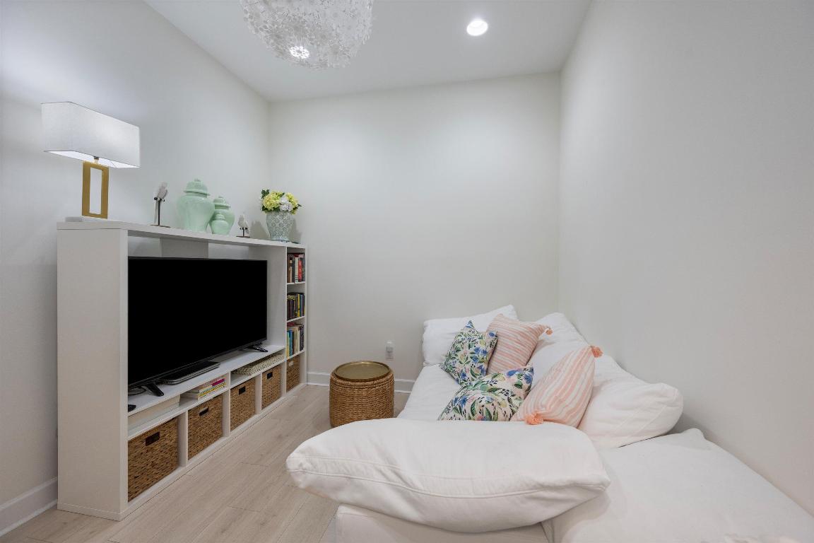 GROVES OF WESTLAKE - Residential