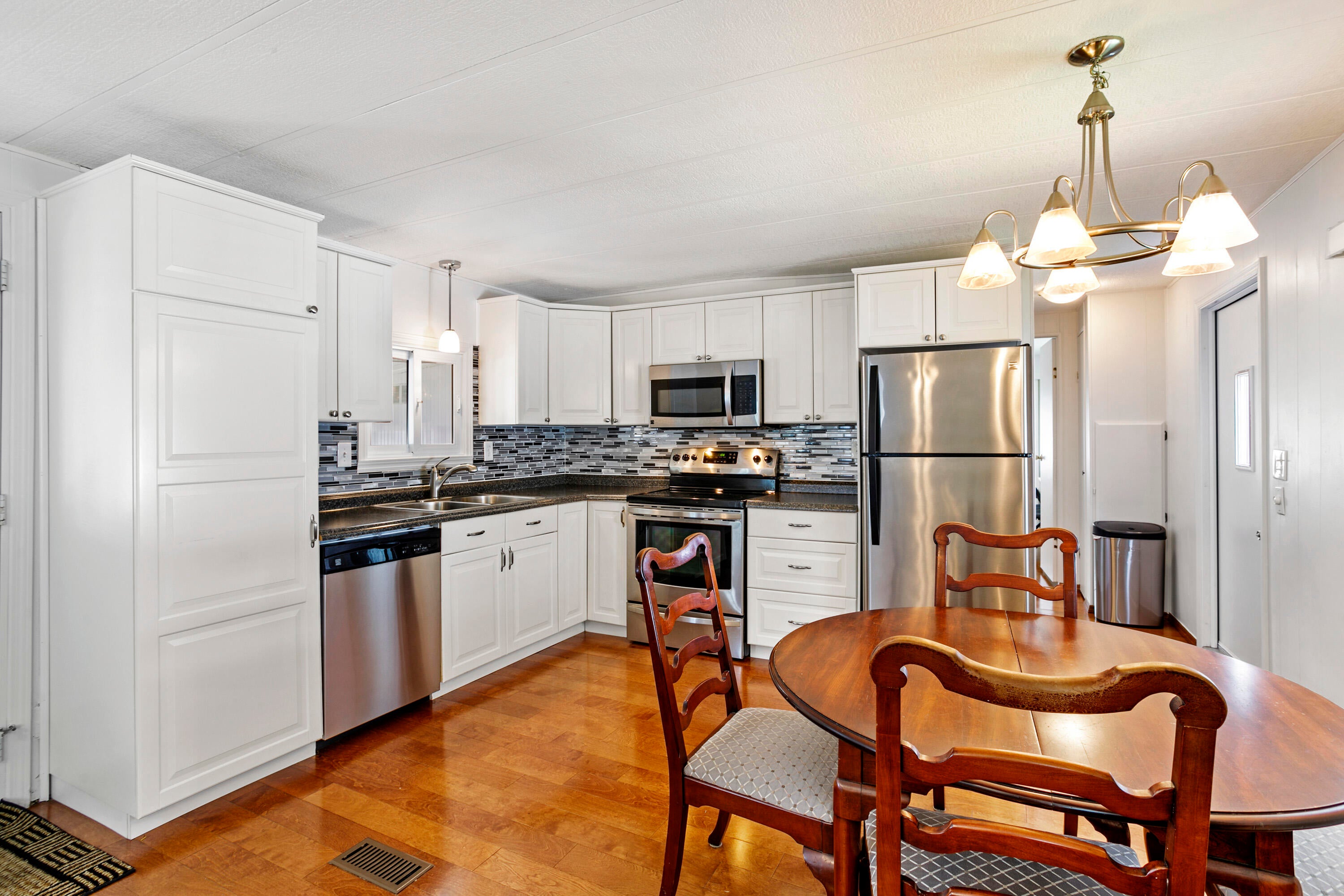14010 KINGSTON BAY, Boynton Beach, FL, 33436/$135,000 3 14010 KINGSTON BAY