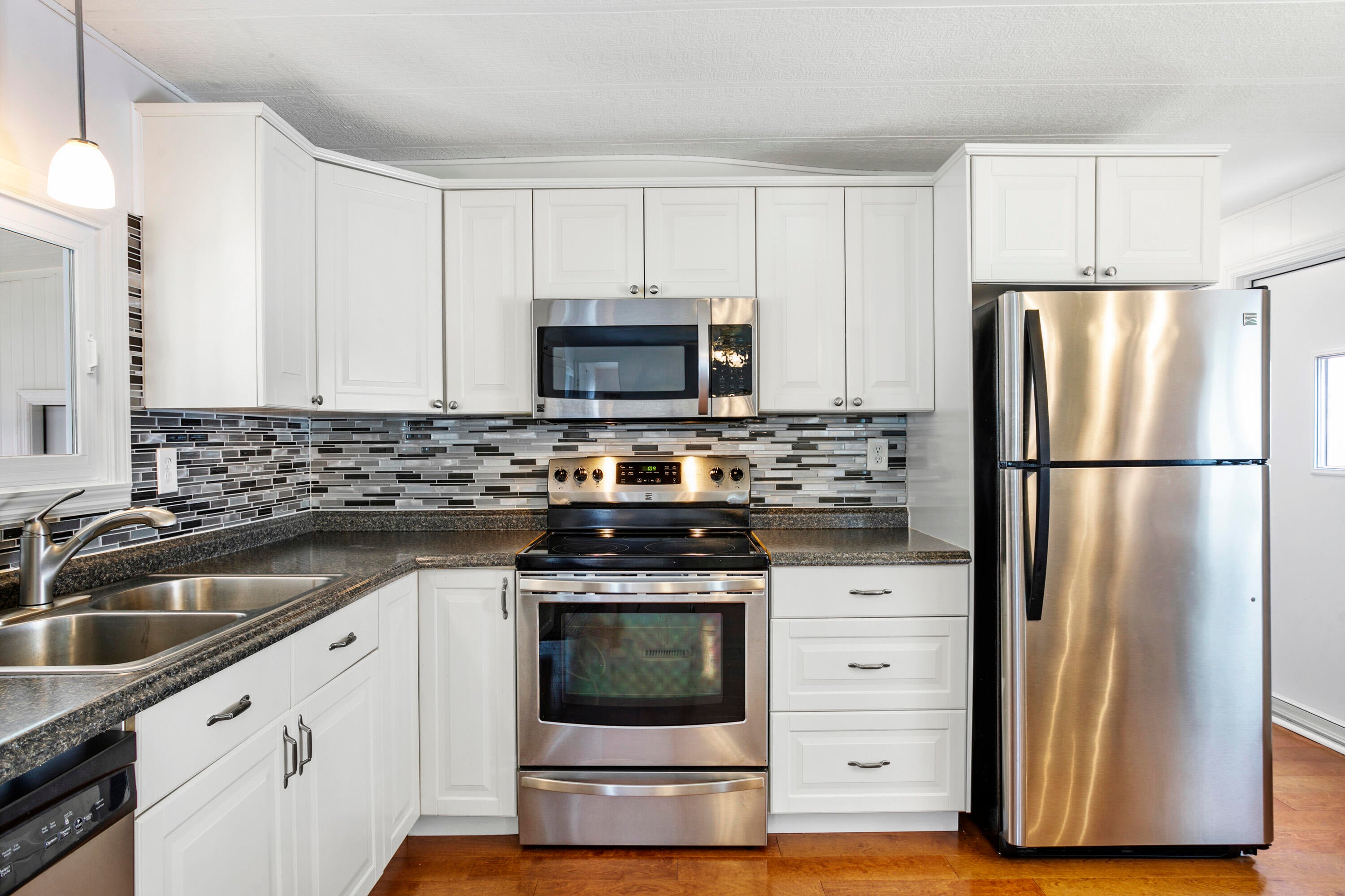 14010 KINGSTON BAY, Boynton Beach, FL, 33436/$135,000 2 14010 KINGSTON BAY