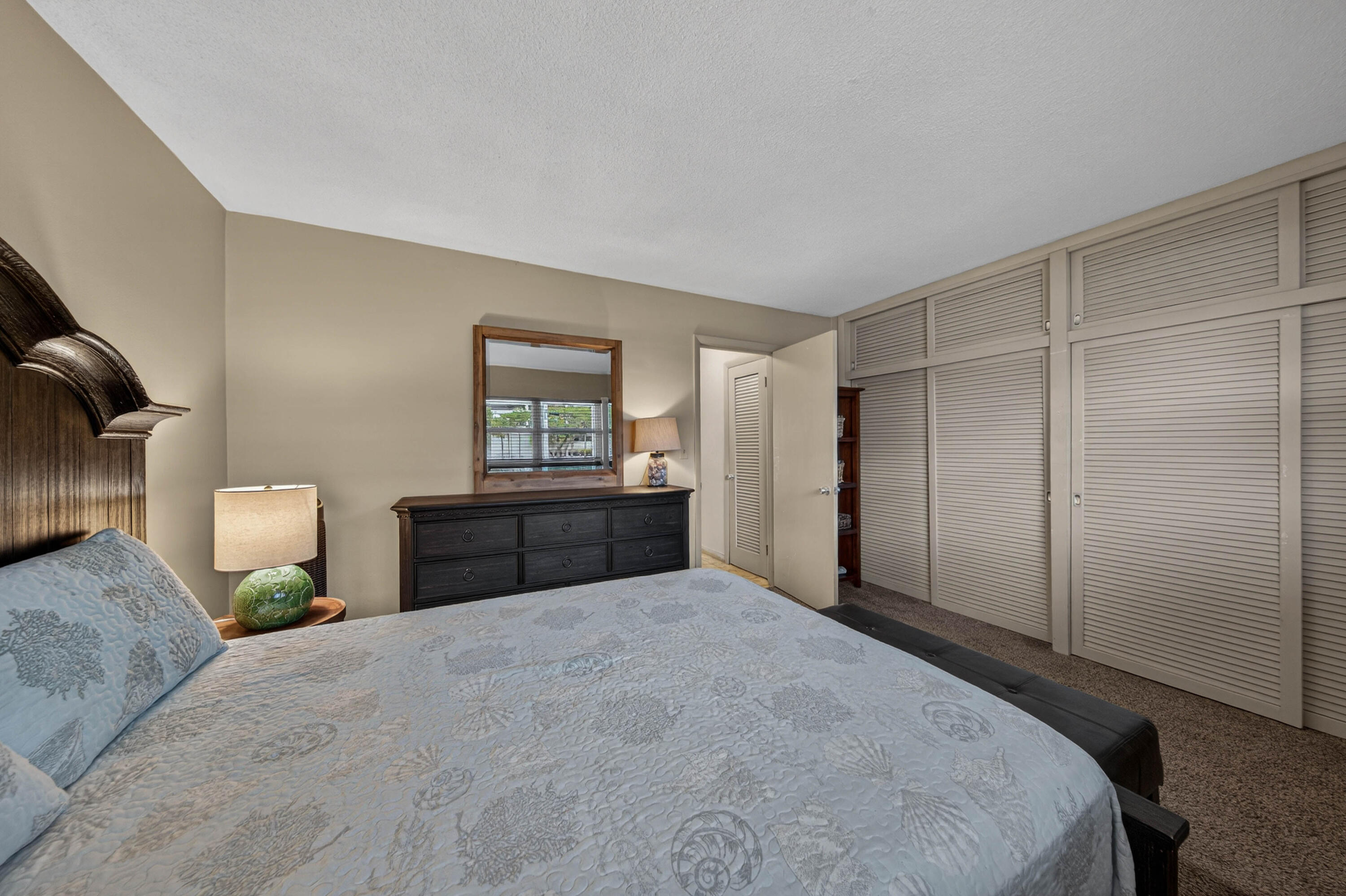 COUNTRY CLUB TERRACE CO-OP - Residential