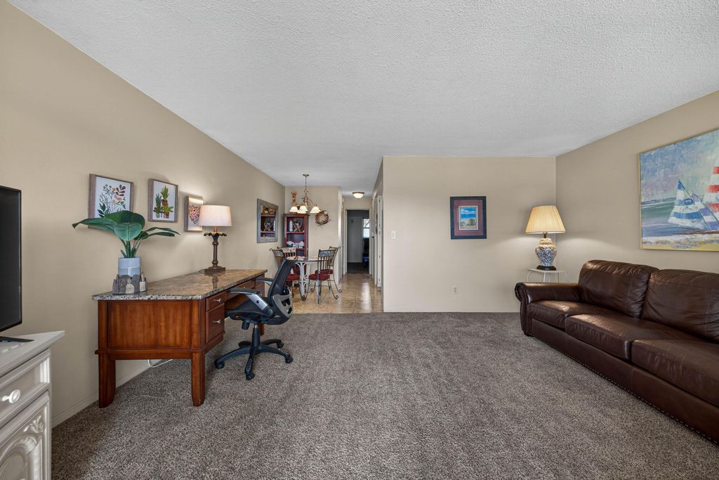 Photo of 4836 NE 23rd Avenue #4, Fort Lauderdale, FL 33308 (MLS # B26000056)