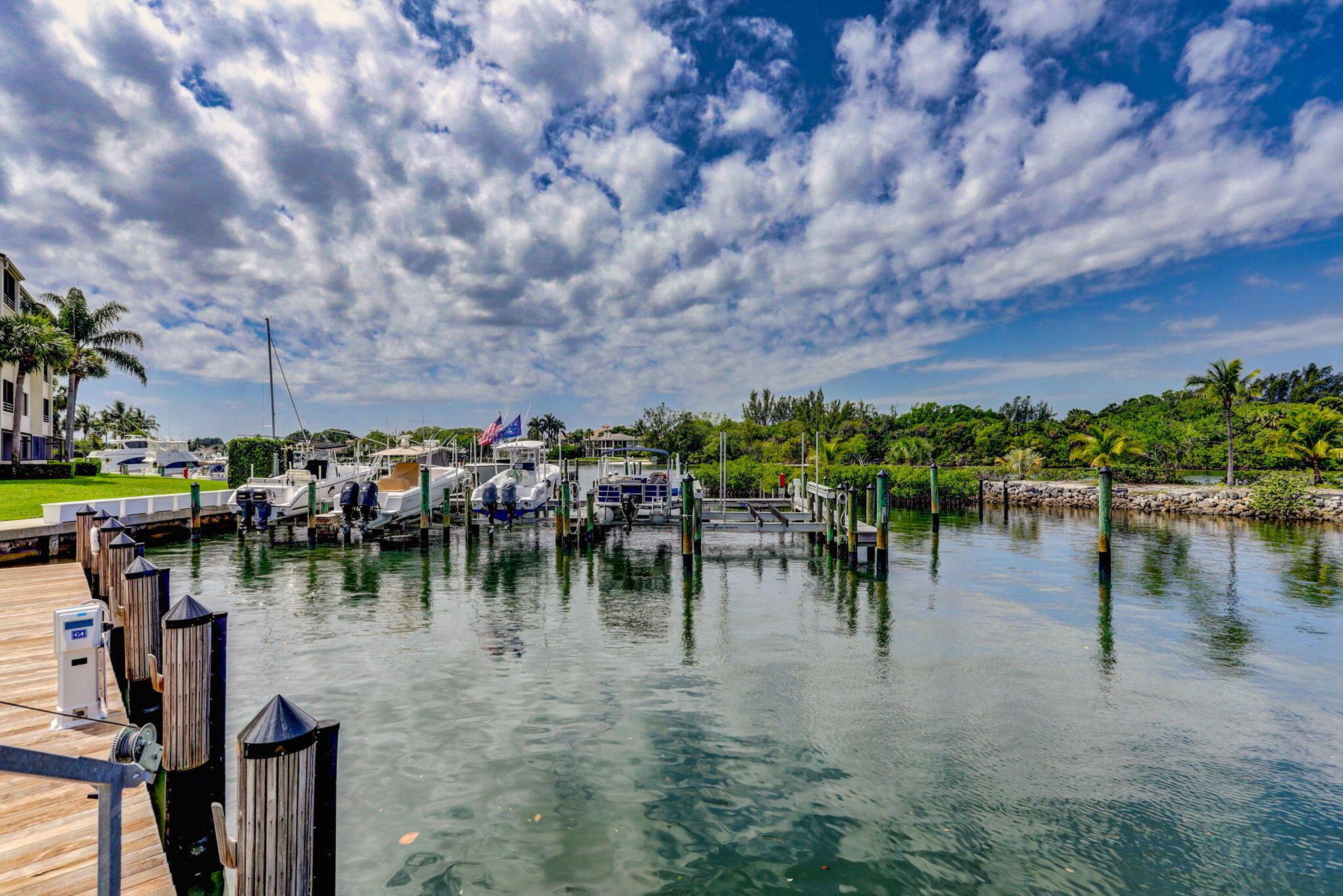 WELCOME TO THIS HIGHLY DESIRABLE OAK HARBOUR COMMUNITY IN THE POPULAR TOWN OF JUNO BEACH! ENJOY THIS FULLY FURNISHED, SPACIOUS, ATTRACTIVE CORNER 2 BEDROOM 2BATH CONDO THAT IS STEPS TO TENNIS & THE POOL & CONVENIENTLY LOCATED ON THE 1ST FLOOR. ENJOY AN ADDITIONAL POOL, JACUZZI, FITNESS CENTER, OUTDOOR GRILLING AREAS, PRIVATE MARINA (MONTHLY RENTAL SLIPS ARE USUALLY AVAILABLE) & BASK IN THE BEAUTIFUL INTRACOASTAL VIEWS FROM THE CLUBHOUSE DECK. THIS GATED COMMUNITY IS CONVENIENTLY LOCATED MINUTES TO THE BEACH (BIKE,WALK OR DRIVE) & MANY TOP RATED RESTAURANTS, LOGGERHEAD CENTER, MALTZ THEATER, GARDENS MALL, SPECIALTY FOOD MARKETS, PARKS & FISH AT THE JUNO BEACH PIER!AVAILABLE until 12/31/25. AVAILABLE 7/1/26 FOR ANNUAL OR 6 MONTHS.