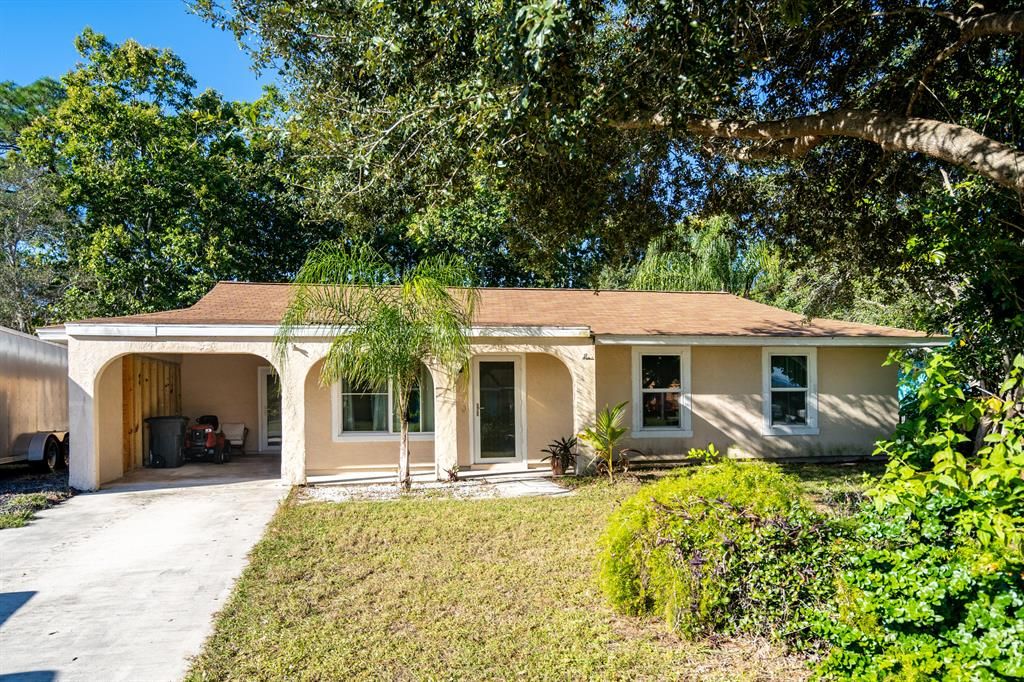 Photo of 1858 SE Vesthaven Court, Port Saint Lucie, FL 34952 (MLS # R10762876)