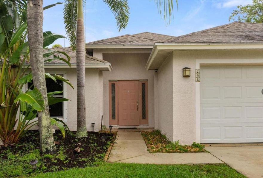 Beauty community, special layout with separate area to sit and lounge at . 3 bedrooms and 2 bathrooms, yard big enough for a pool , open space kitchen with plenty of counter space for bar stools purified water system throughout the house . Gated community with low HOA .
Contract requires short sale addendum and third party approval is required.