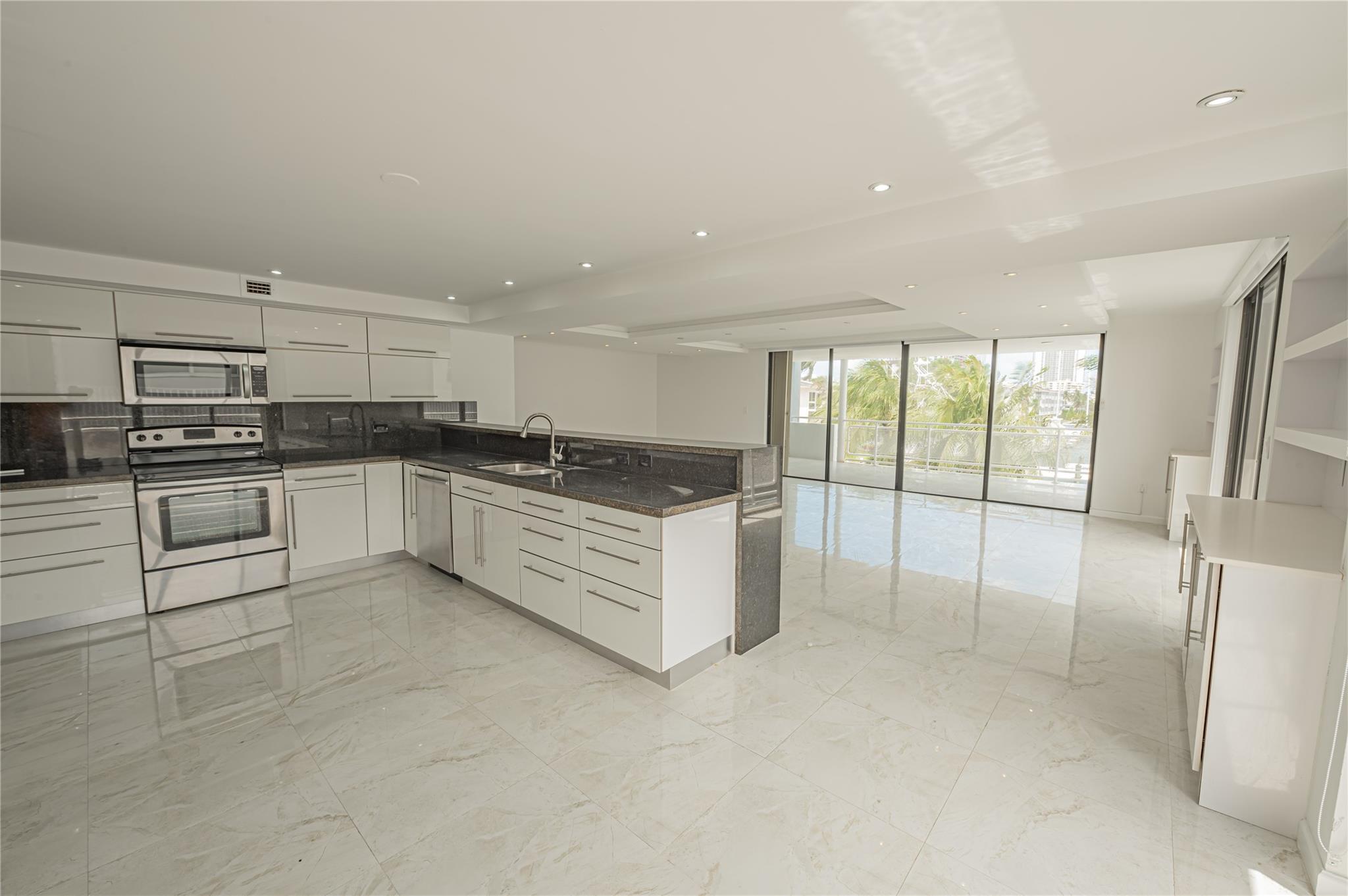 GOLDEN ISLES SEC C - Residential Lease