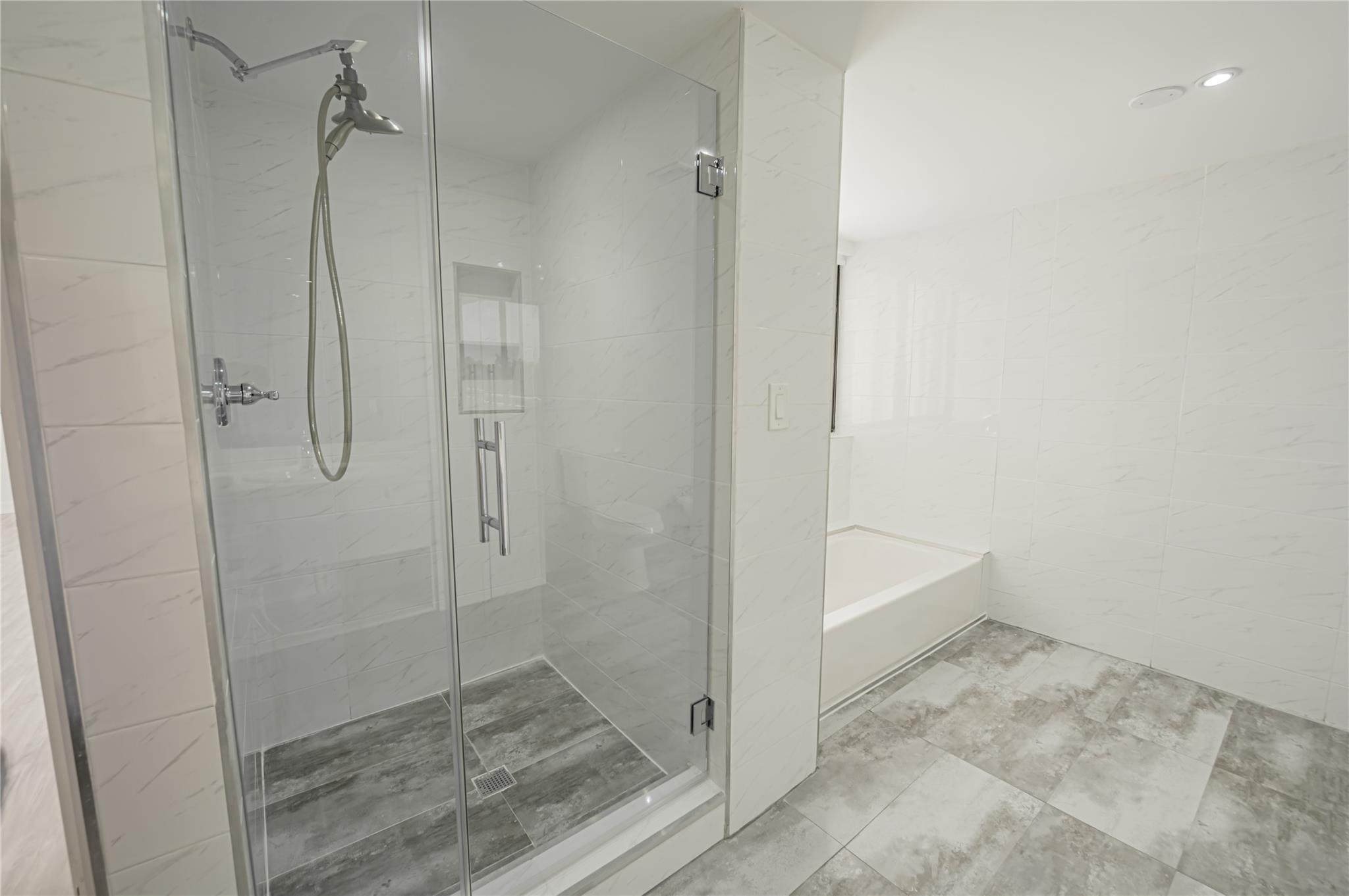GOLDEN ISLES SEC C - Residential Lease