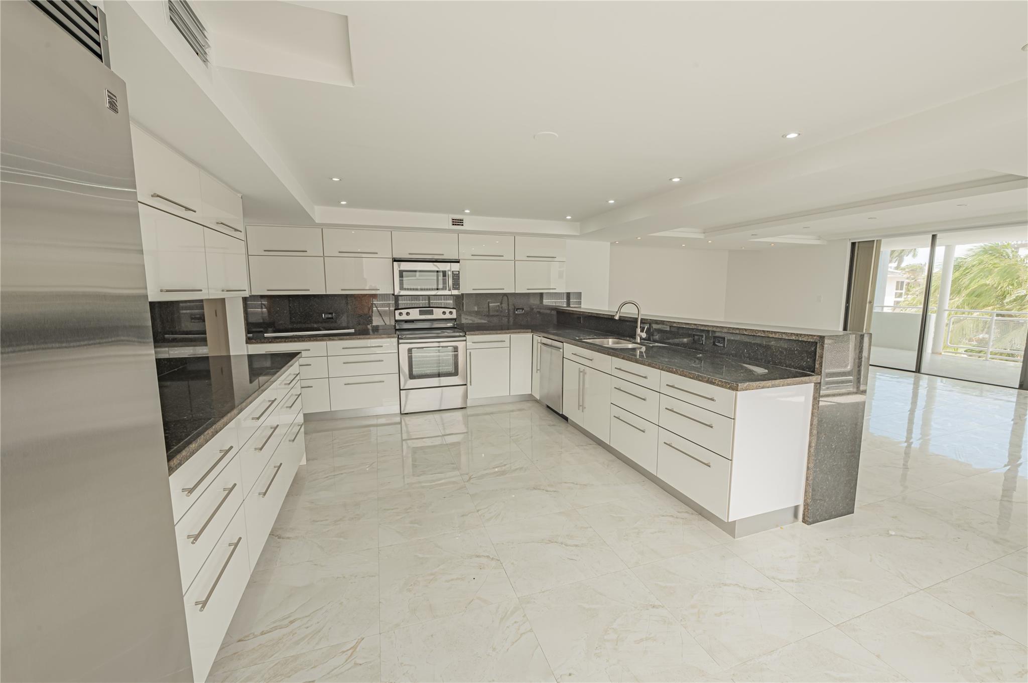 GOLDEN ISLES SEC C - Residential Lease