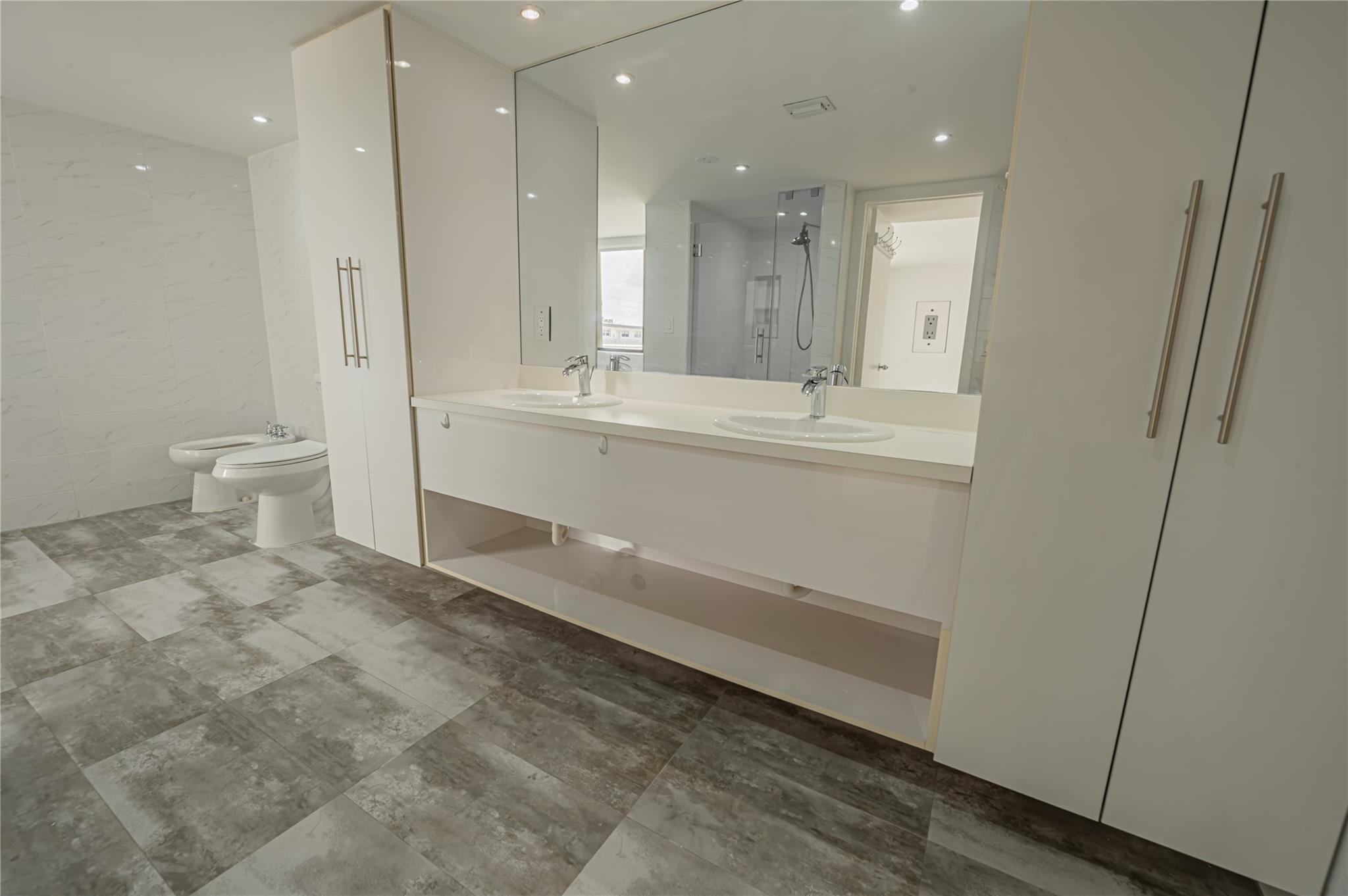 GOLDEN ISLES SEC C - Residential Lease