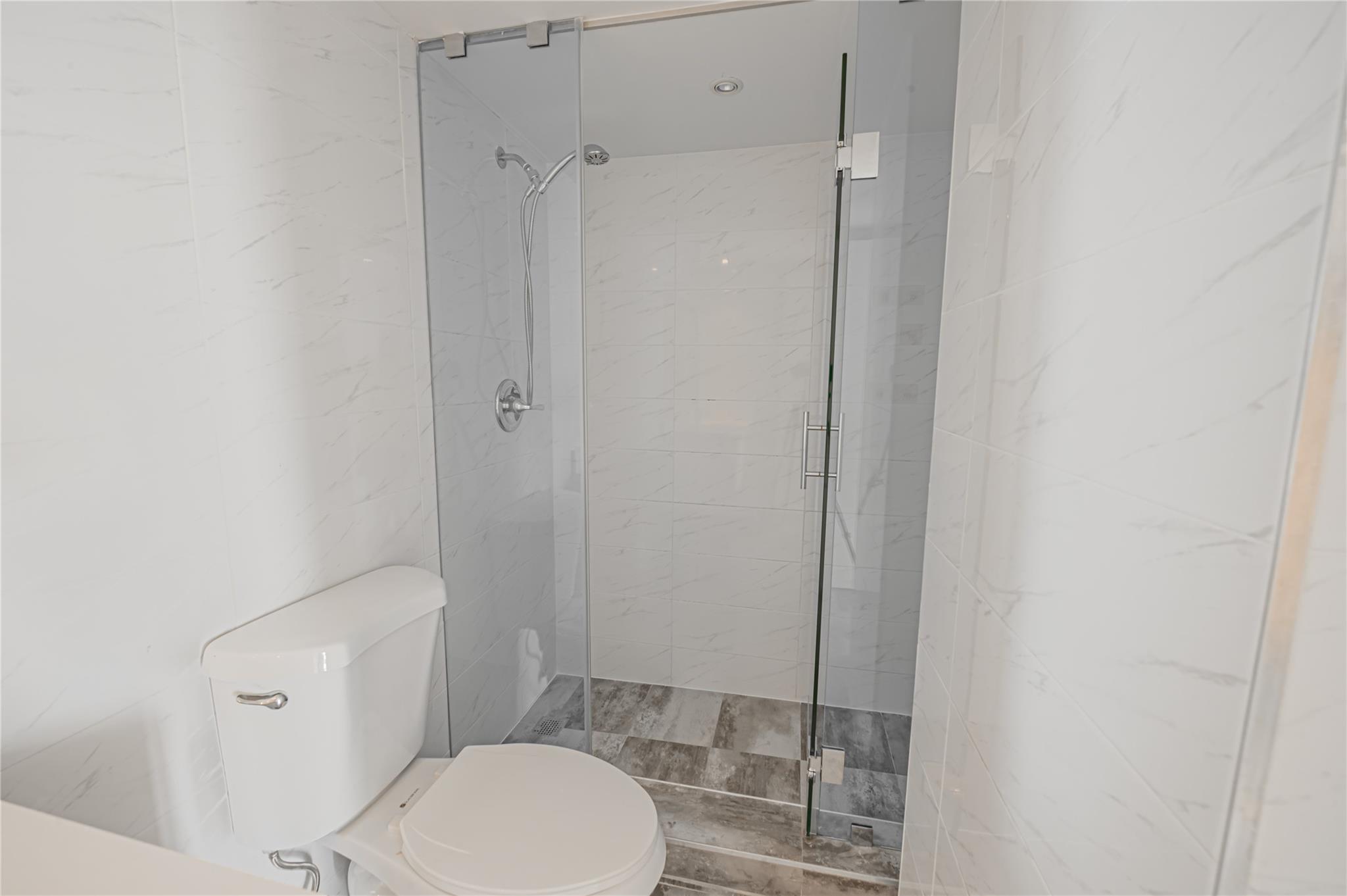 GOLDEN ISLES SEC C - Residential Lease