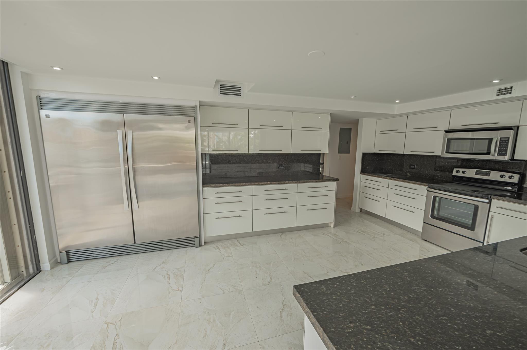 GOLDEN ISLES SEC C - Residential Lease