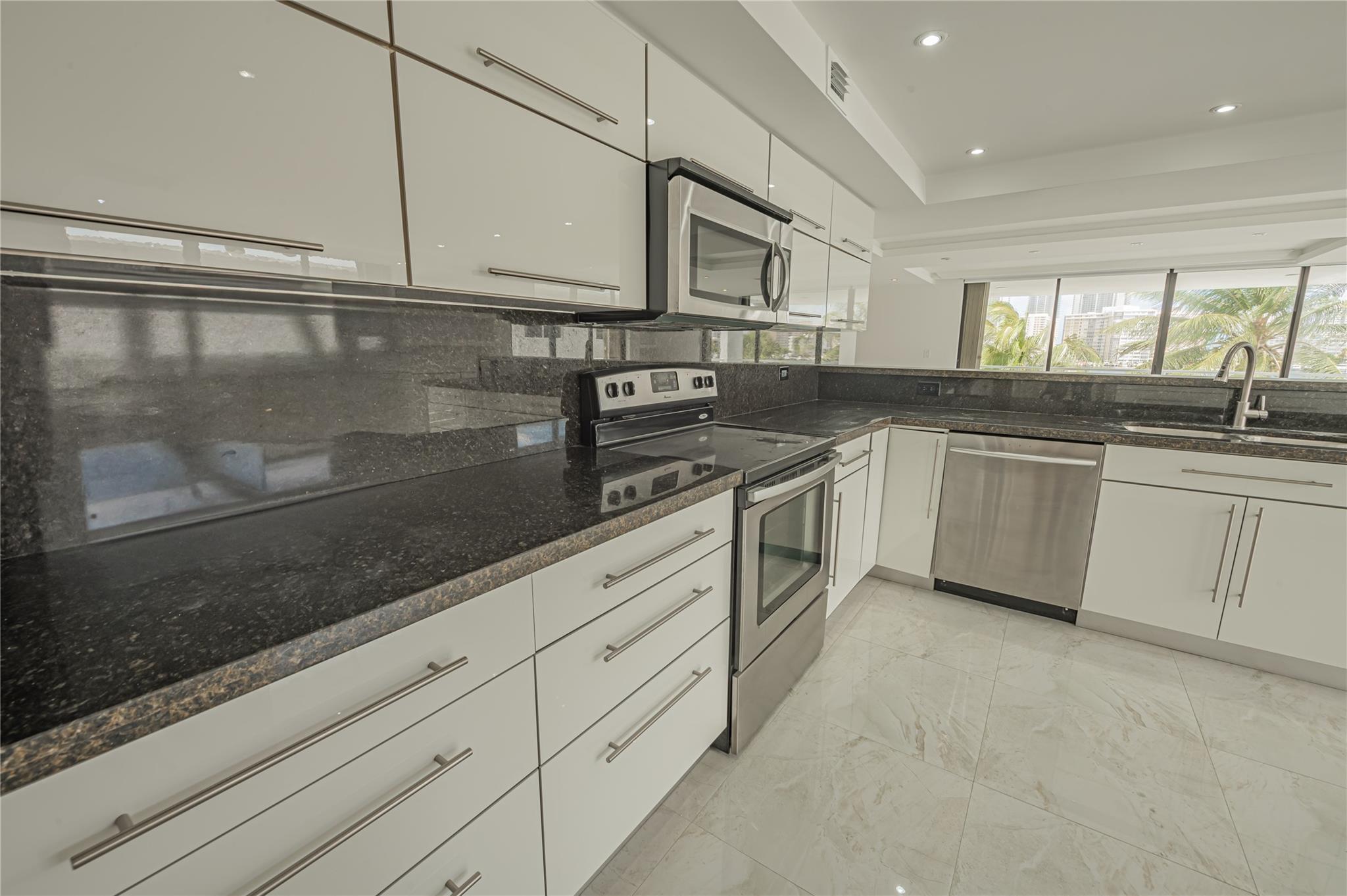GOLDEN ISLES SEC C - Residential Lease