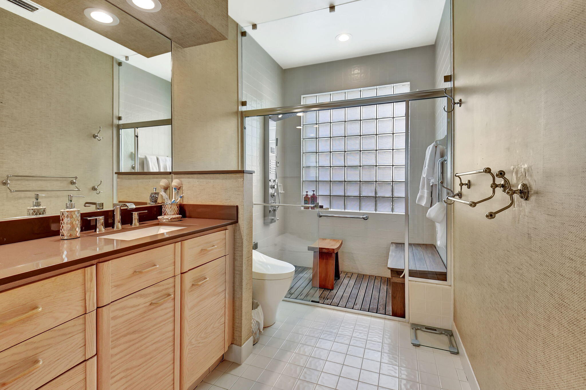 BANYANS - Residential