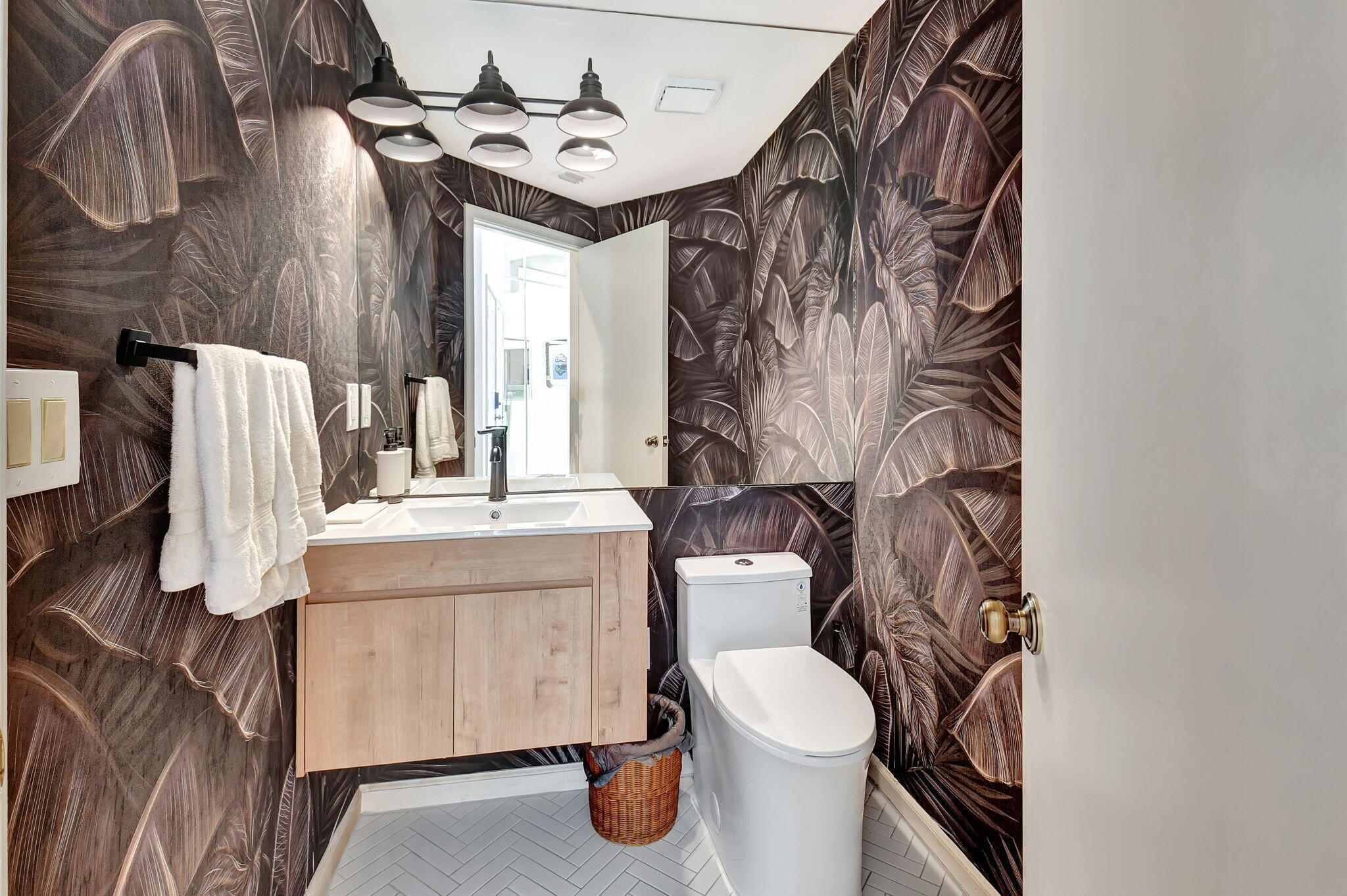 BANYANS - Residential