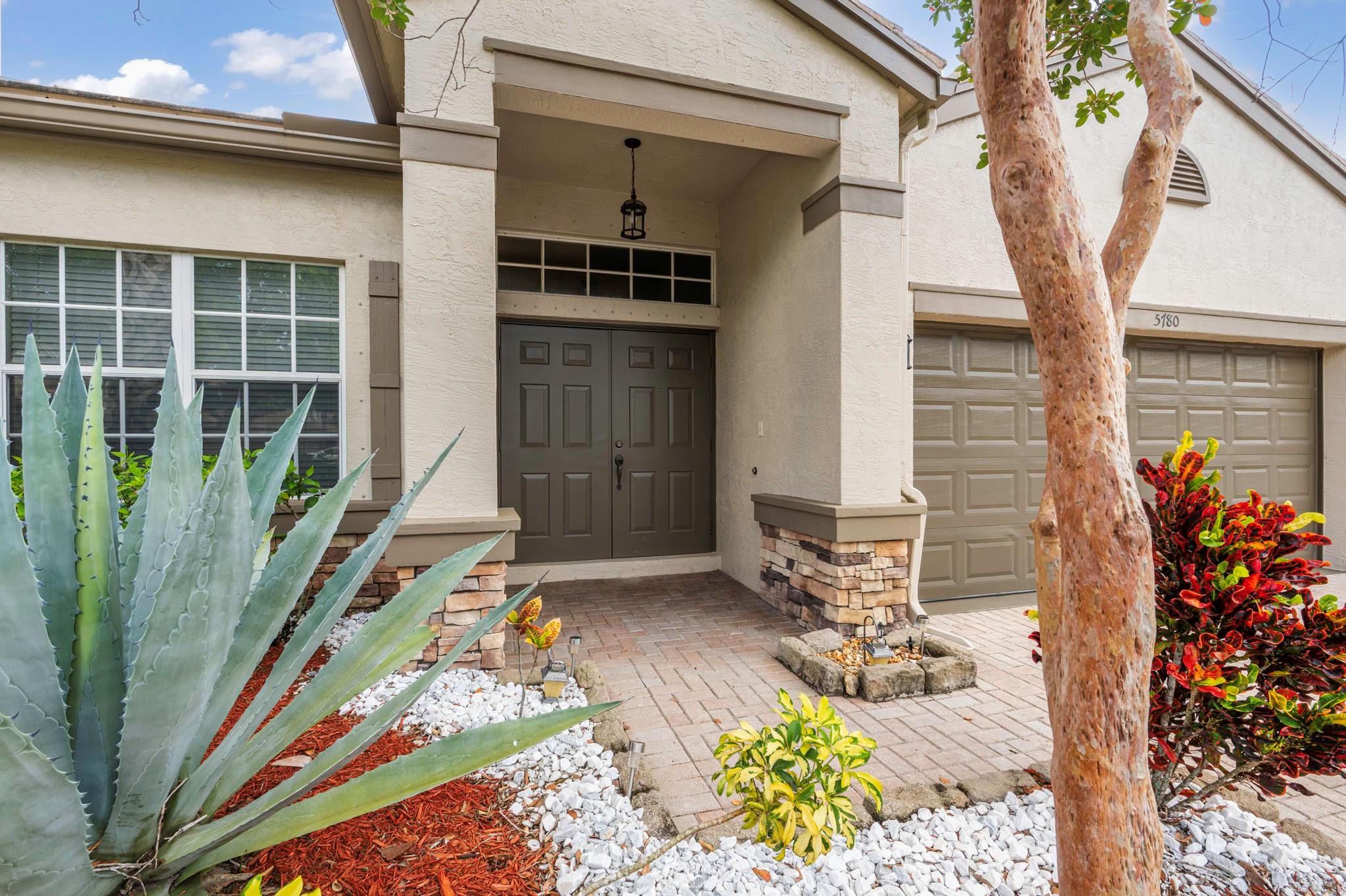 5780 Saddle Trail Ln