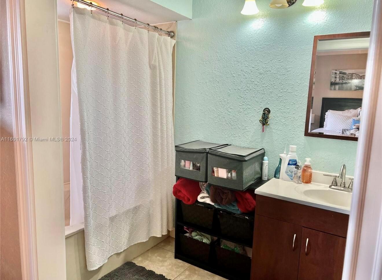 ISLE OF SANDALFOOT CONDO - Residential Lease