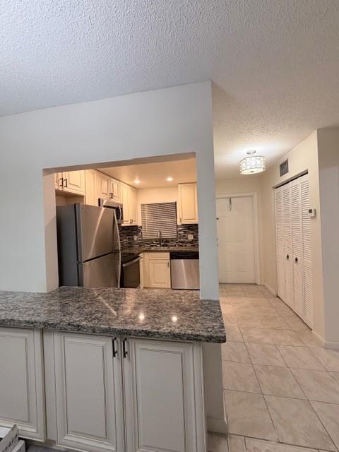 Sandalfoot Blvd Apts Cond - Residential Lease