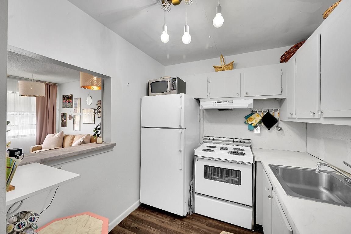 SHEFFIELD CONDOS A TO Q | CENTURY VILLAGE - Residential