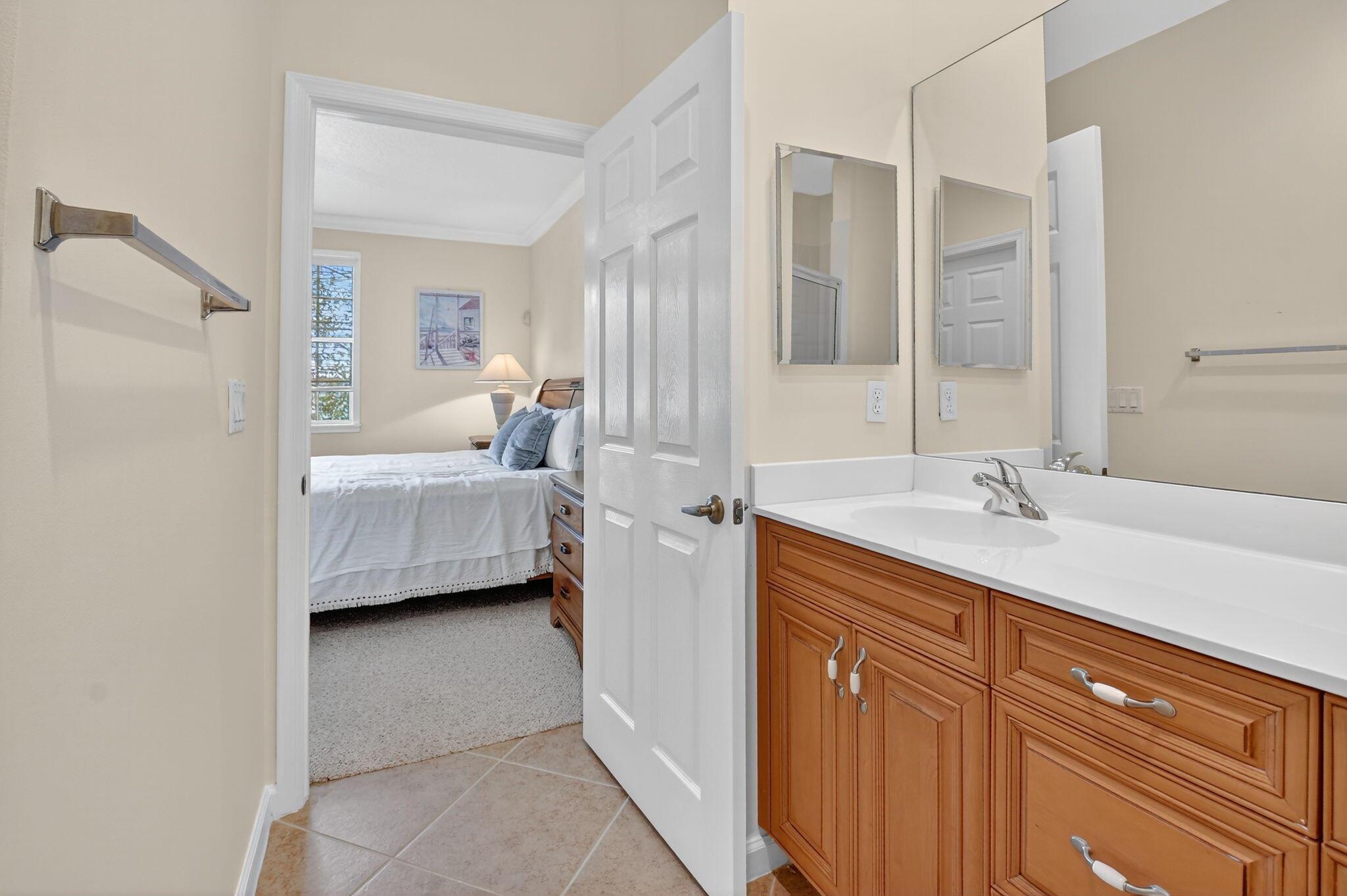 PINES OF BOCA BARWOOD CON - Residential