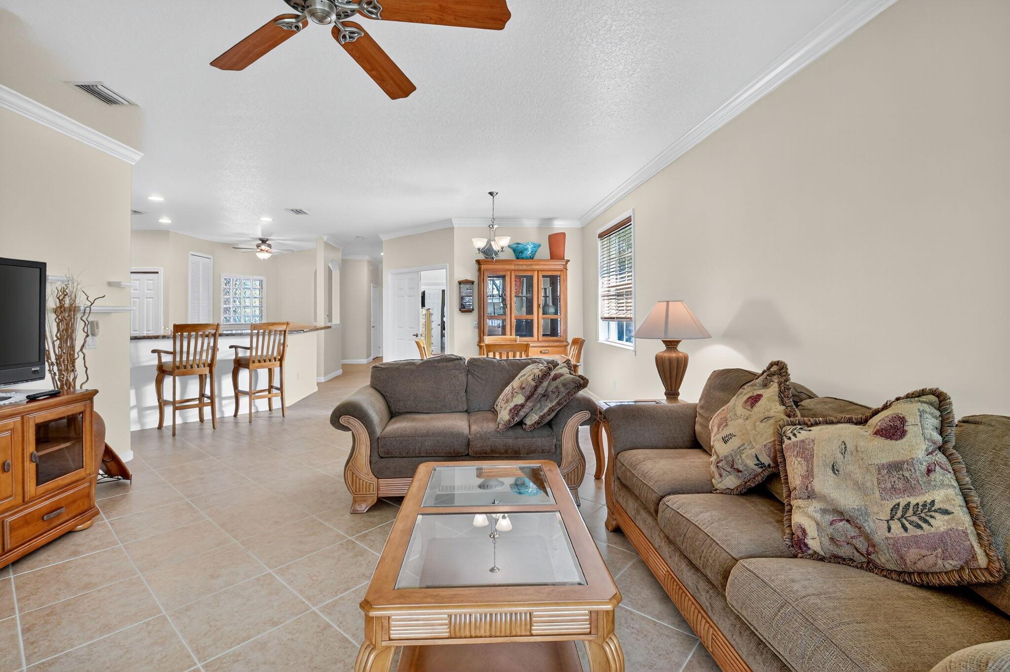 PINES OF BOCA BARWOOD CON - Residential