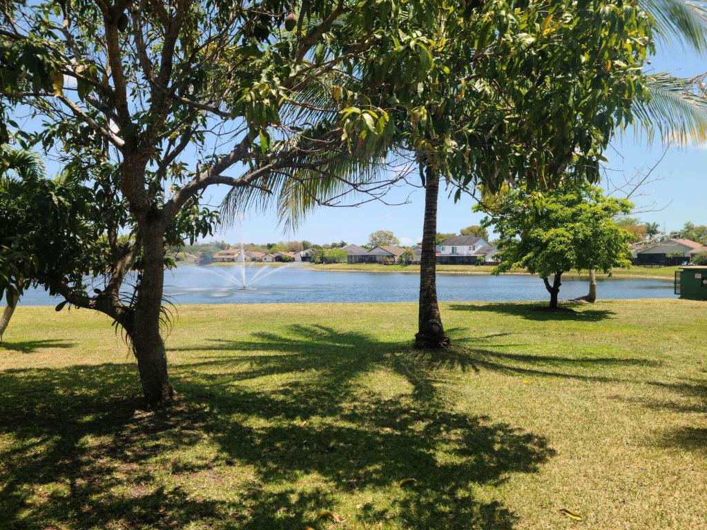 LAKES OF THE MEADOW SEC 1 - Residential