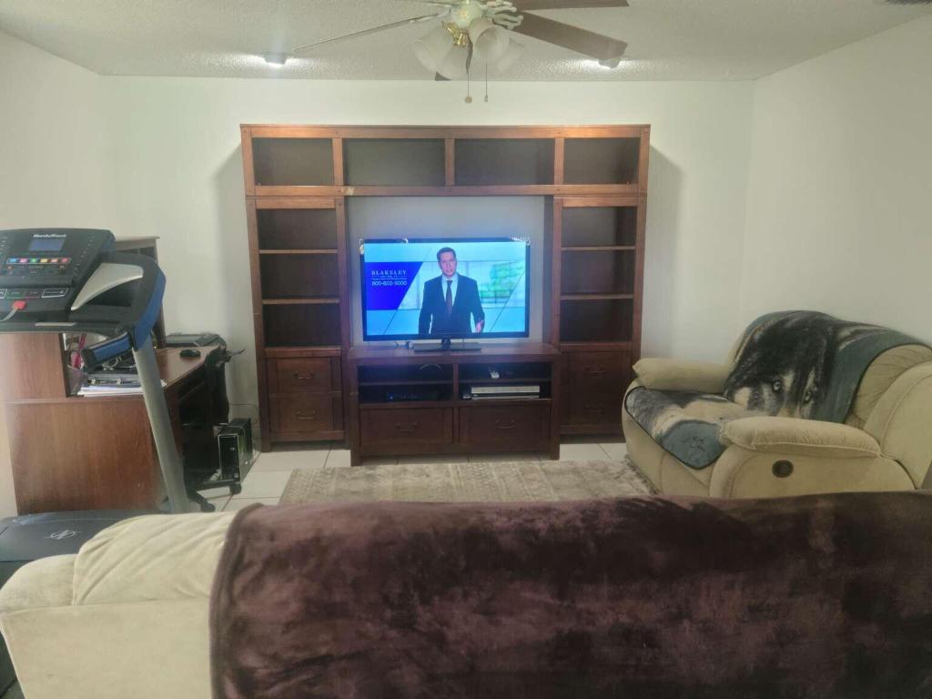 LAKES OF THE MEADOW SEC 1 - Residential