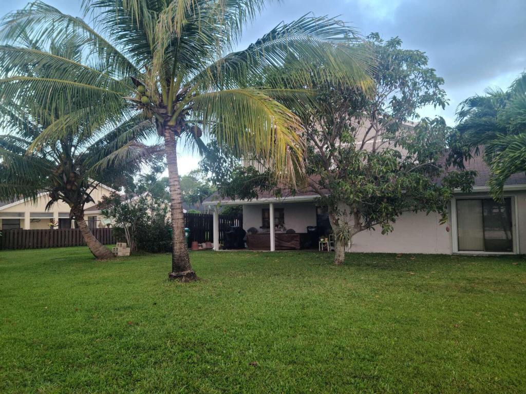 LAKES OF THE MEADOW SEC 1 - Residential