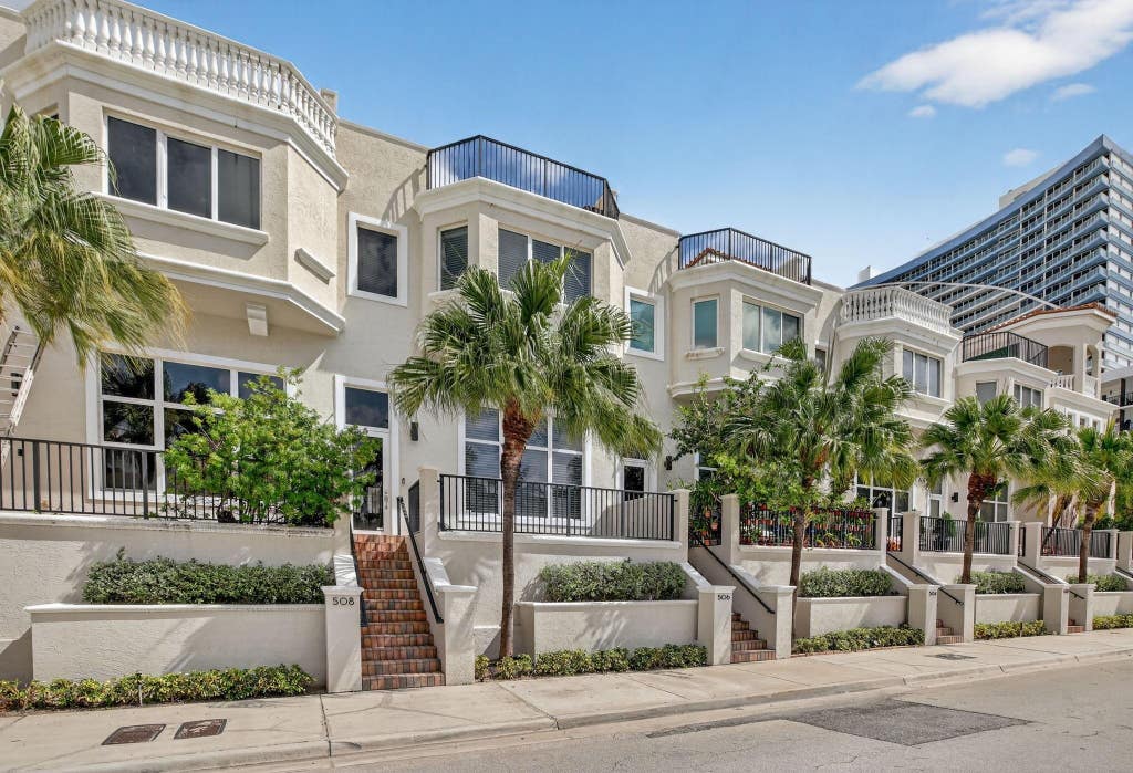 Photo of 508 N Birch Road #508, Fort Lauderdale, FL 33304 (MLS # F10556477)
