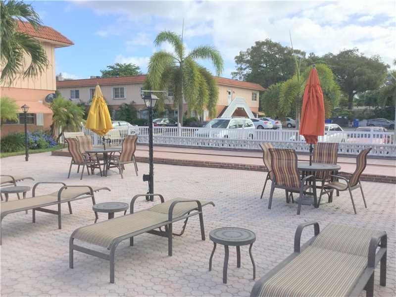 OAKLAND GROVE VILLAGE - Residential