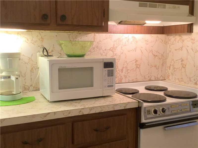 OAKLAND GROVE VILLAGE - Residential