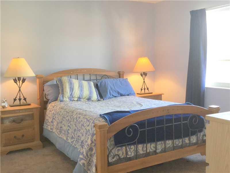 OAKLAND GROVE VILLAGE - Residential