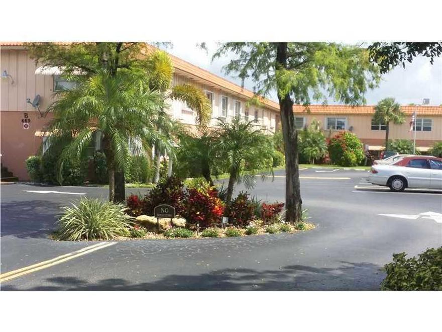 Quiet 55+ community in GREAT EASTSIDE location. Light & bight west facing unit with hurricane shutters. Clean and move in ready! Beautiful pool area with clubhouse. Well maintained and nicely manicured property. Close and easy access to major roadways, sh opping, entertainment and just a few miles to the beach. Low fees. No lease 2 years and no pets. Priced well!