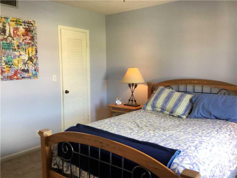 OAKLAND GROVE VILLAGE - Residential