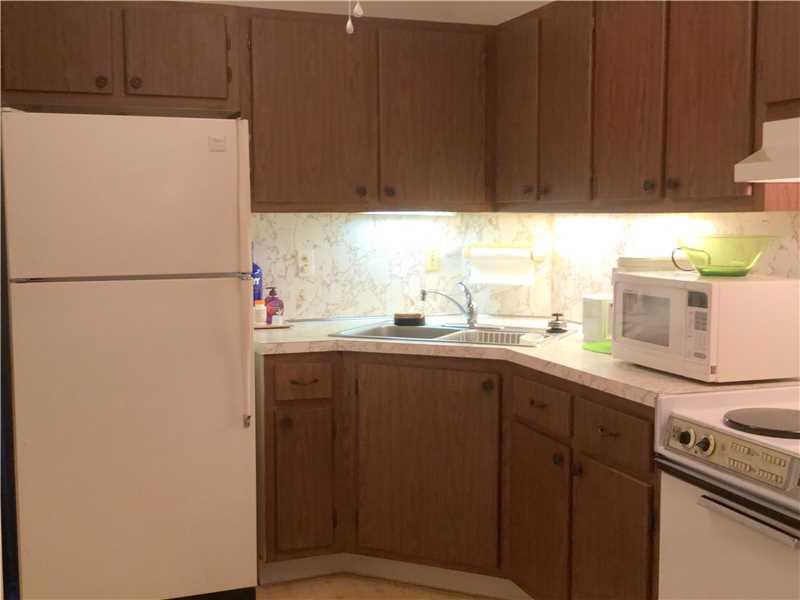 OAKLAND GROVE VILLAGE - Residential