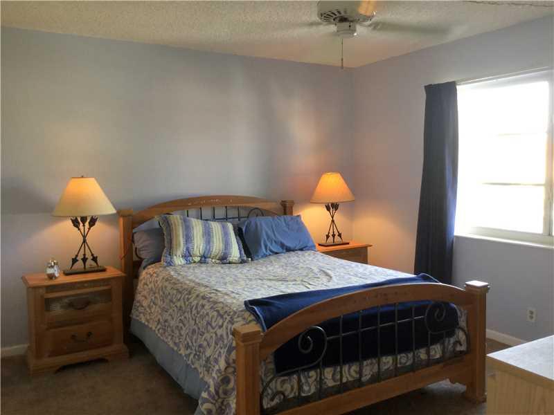 OAKLAND GROVE VILLAGE - Residential